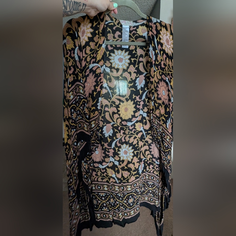 Floral Patterned Kimono